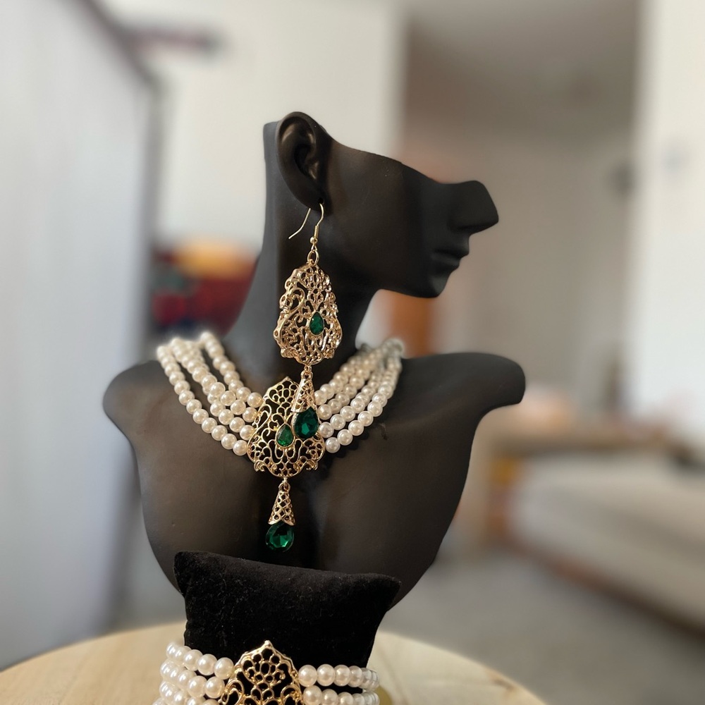 Gold and Green Elegant Earrings